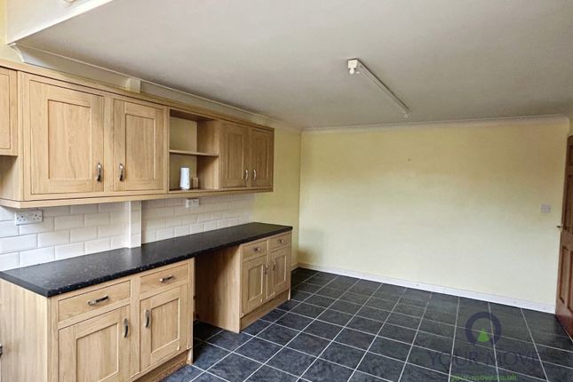 29, Elm Grove, Swadlincote photo 3