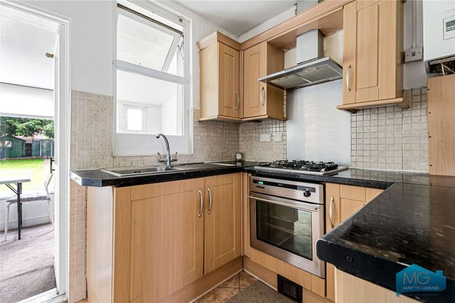 23, Wentworth Road, Hertfordshire photo 4