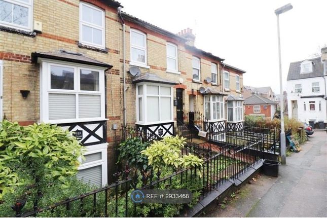Gladstone Avenue, Luton photo 3