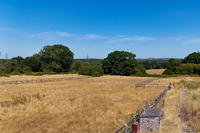 Carron, North Lane, Salisbury photo 4