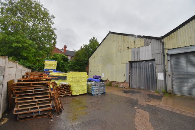 Warehouse to let in Oakland Road, Knighton Fields, Leicester