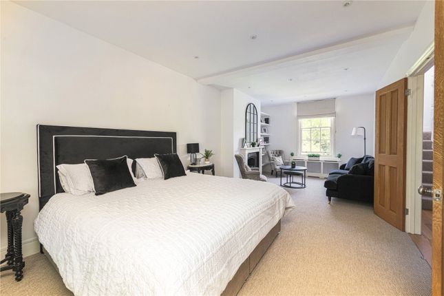 27, Charlwood Road, London photo 4