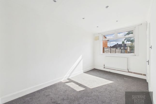 93 Middlecotes, Coventry photo 3