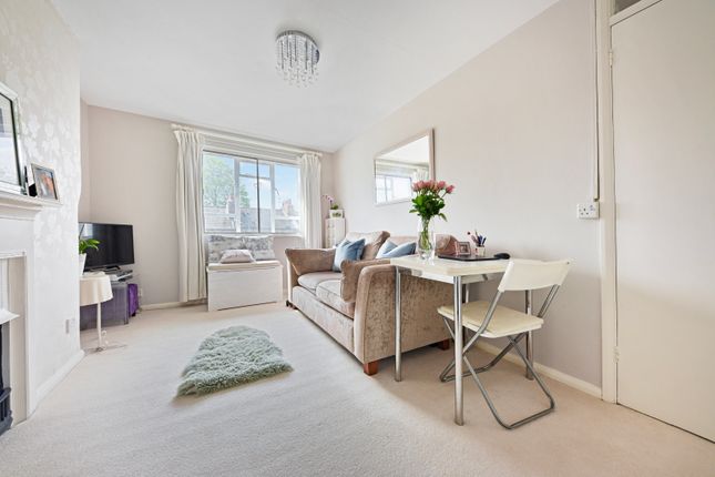 Flat to rent in Dovey Lodge, Bewdley Street