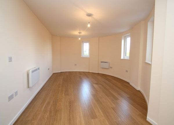 The Junction, Grays Place, Slough photo 5