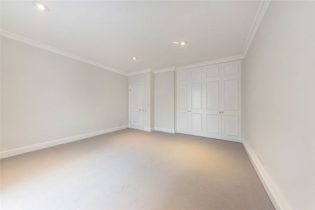 Flat A, 28, Cranley Gardens, South Kensington photo 4