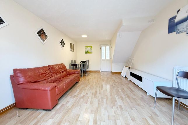 3, Dunstable Road, Luton photo 4