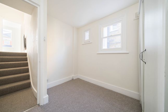 69b, Lavender Sweep, London photo 2