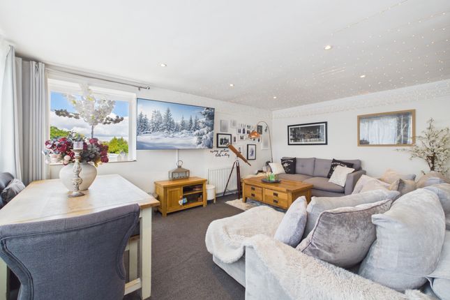 2 Turners Place, High Wycombe photo 3