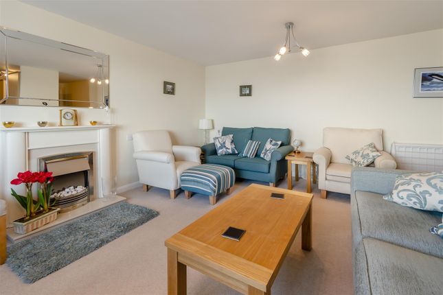 Flat for sale in North Marine Road, Scarborough