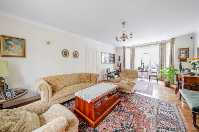 1, Greystoke Cottages, Ealing photo 2