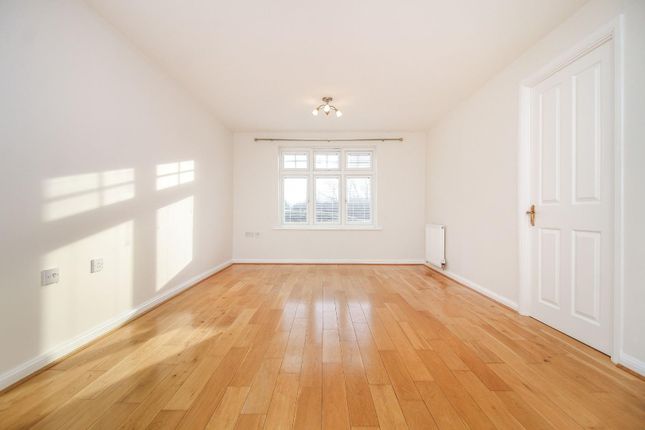 Flat to rent in Newington Drive, North Shields