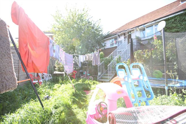 14, Ridgwell Road, London photo 2