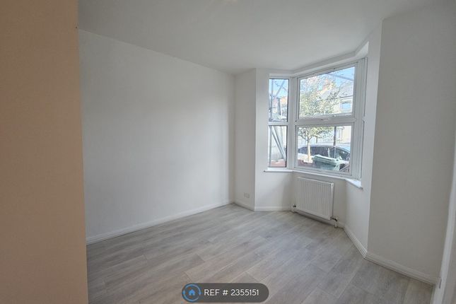 Pevensey Road, London photo 3