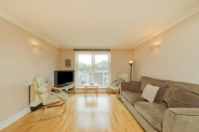 Thumbnail Flat to rent in Melville Place, Islington