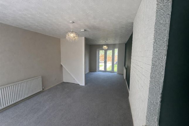 6, The Larches, North Somerset photo 2