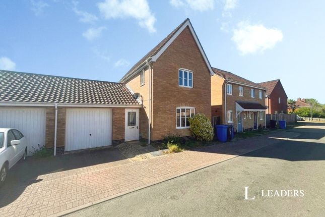 3-bed detached on Elderflower Mews, Norwich, £250,000