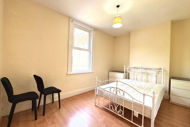 1 , Dollis Park , London photo 3