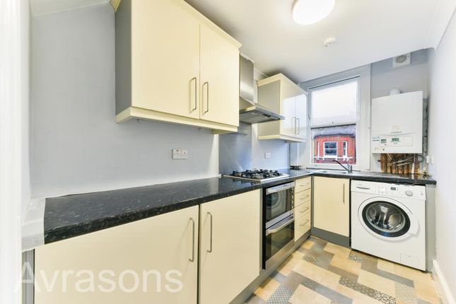 Flat to rent in Handforth Road, London