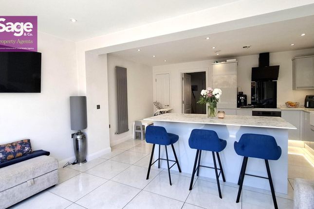 8, Woodland View, Newport photo 5