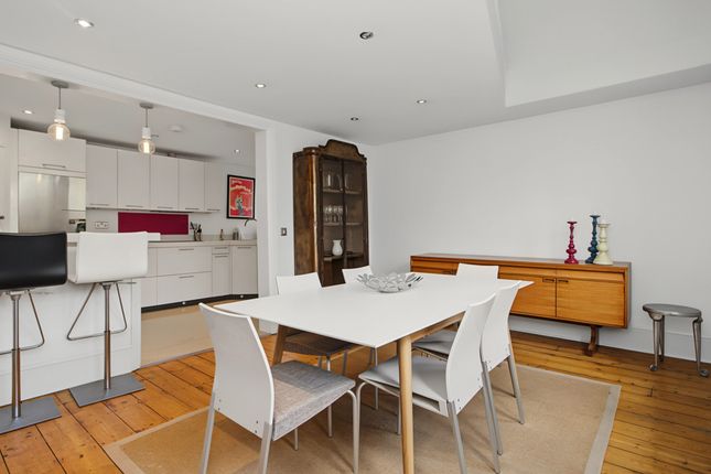 Flat A, 36, Elgin Crescent, London photo 3