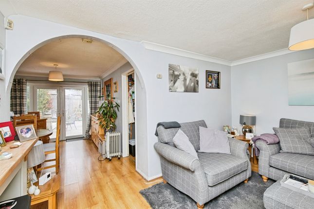 112, Sandringham Drive, Derby photo 4