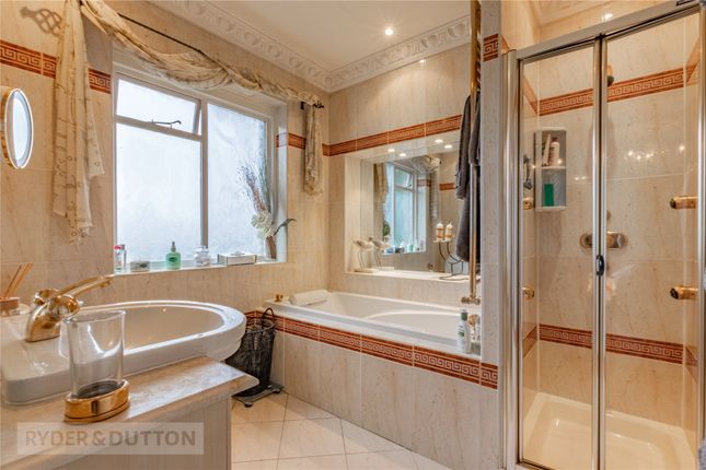 En-Suite Bathroom