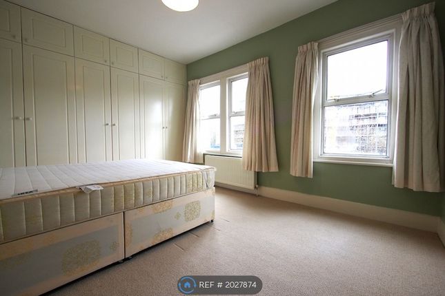 Terraced house to rent in Doggett Road, London