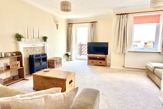 26, King Johns Court, Tewkesbury photo 4