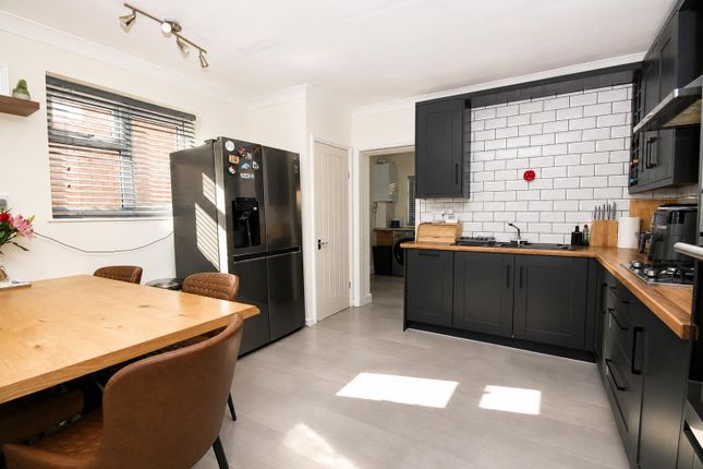 7, Cavell Road, Norwich photo 2