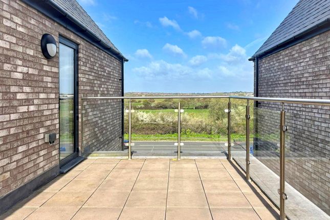 4, Genovesa Way, Eastbourne photo 4