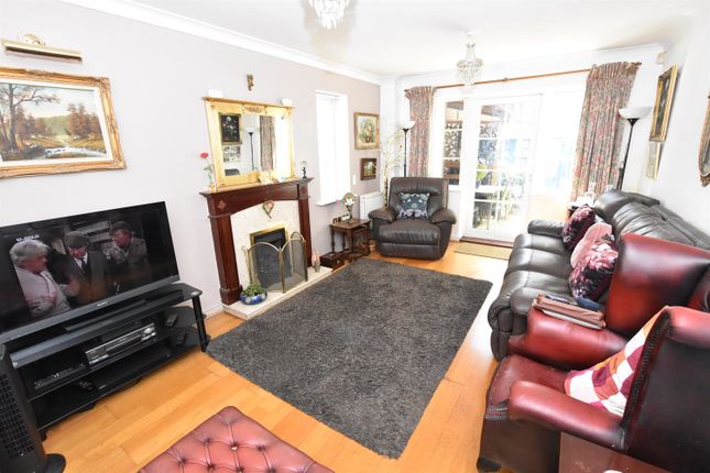 21, Watermans Way, Greenhithe photo 4