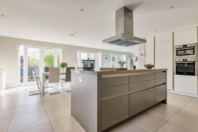 27, Southway, Totteridge photo 2