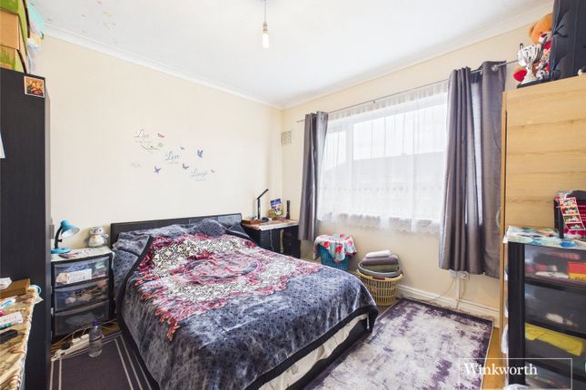 704a, Kenton Road, Harrow photo 2