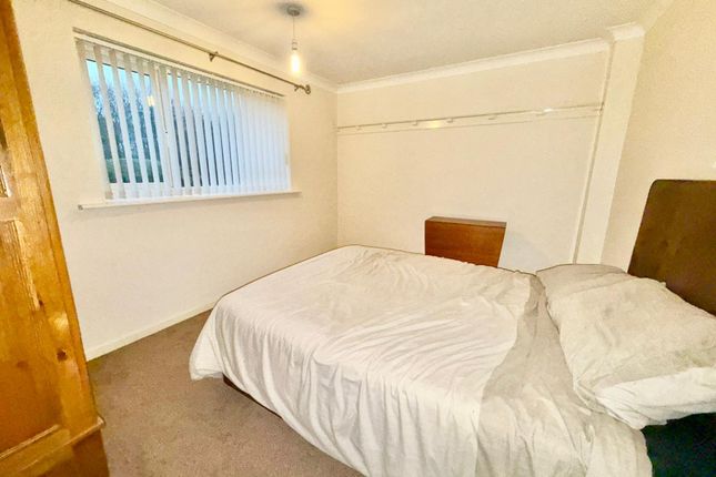 6, Saltcote, Middlesbrough photo 4
