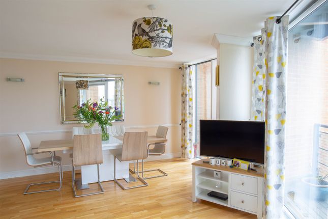1, Hull Place, London photo 3