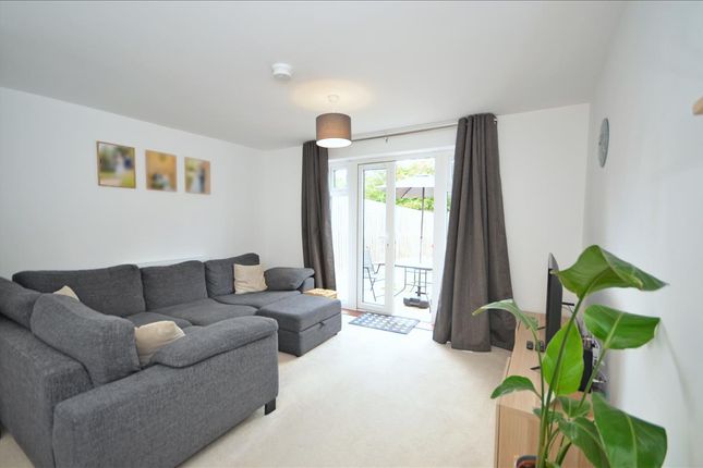 5, Swallow Drive, Raunds photo 2