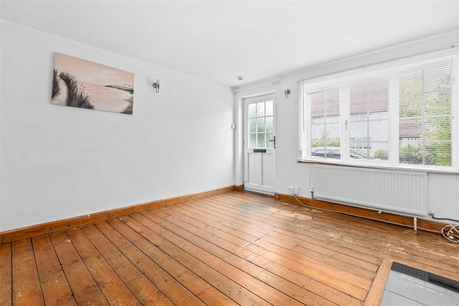 16, Shott Lane, Letchworth Garden City photo 4
