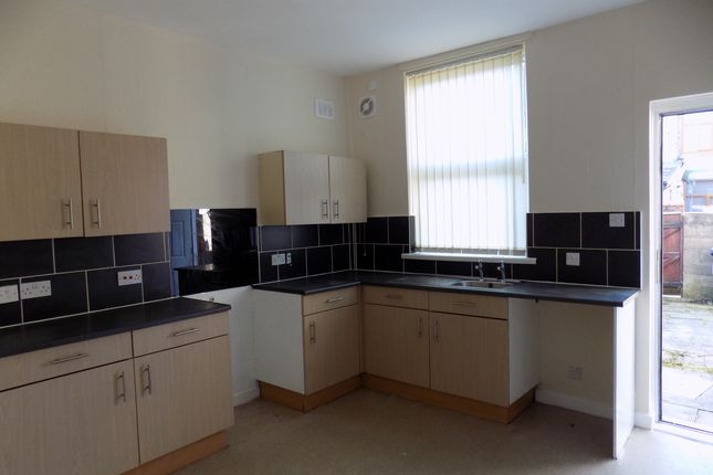 27, Angela Street, Blackburn photo 2