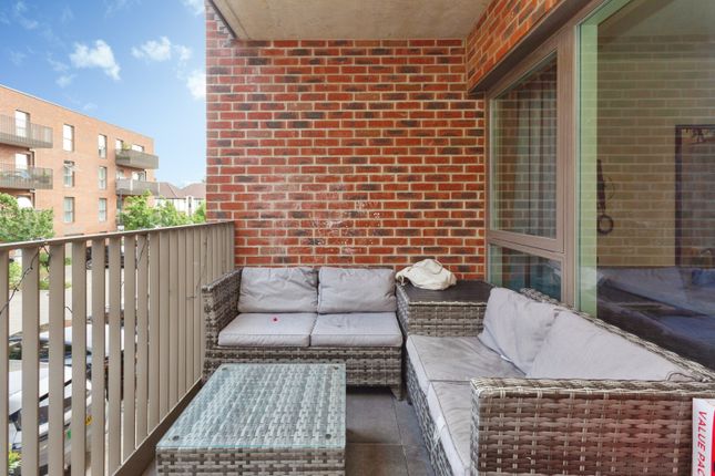Flat 12/Chrome Apartments, Hargrave Drive, Harrow photo 3