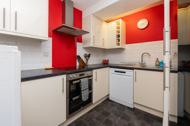 Flat 34, Jessop Court Ferry Street, Bristol photo 4