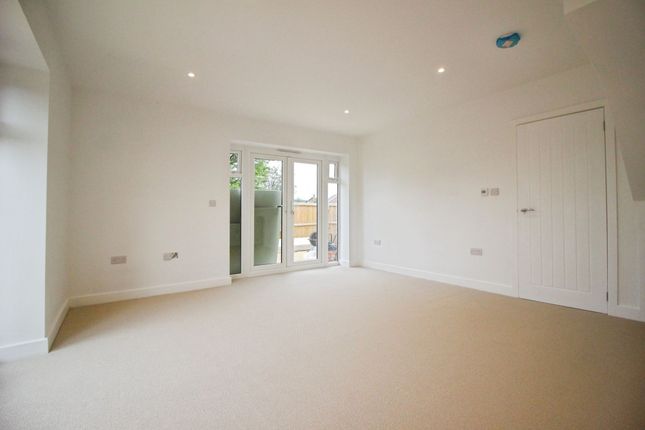 132a High Street, Swindon photo 4