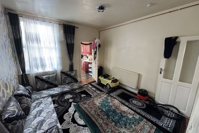 38 Holcombe Street, Derby photo 3