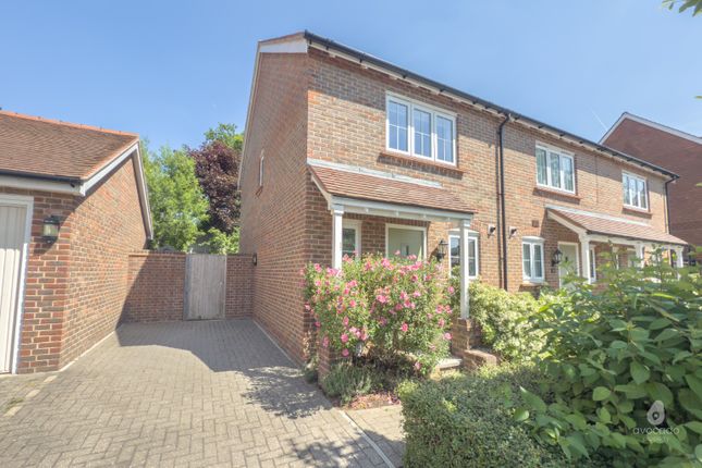 2-bed terraced on 21, Morshead Drive, Bracknell, £440,000