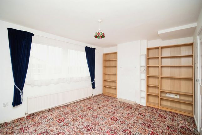 Flat for sale in The Grove, Dorchester