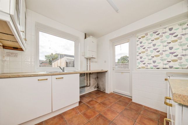 15, Bembridge Close, Clacton-On-Sea photo 4