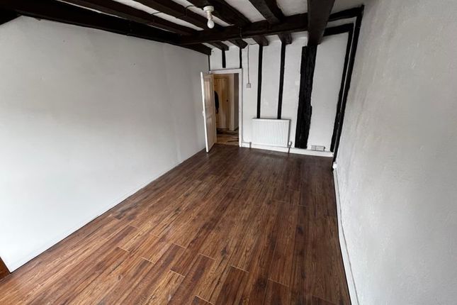 Flat to rent in High Street, New Romney