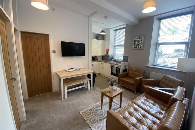Flat to rent in Main Street, Haworth, Keighley