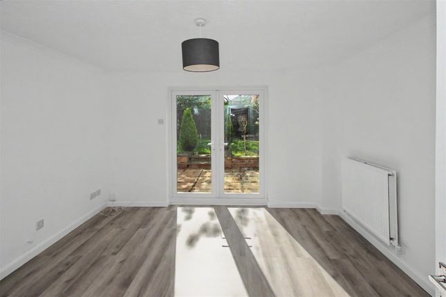Daisy Croft, Rushden photo 4