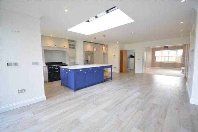 42, Manor Green Road, Surrey photo 4